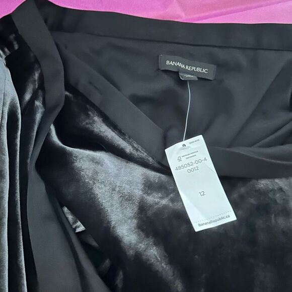 Banana republic Elegant Black Velvet Skirt - Picture 8 of 13